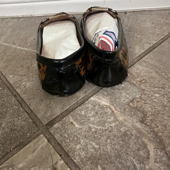 Coach Women's Patent Leather Leopard Print Flats Loafers Size 8 - Picture 4 of 7